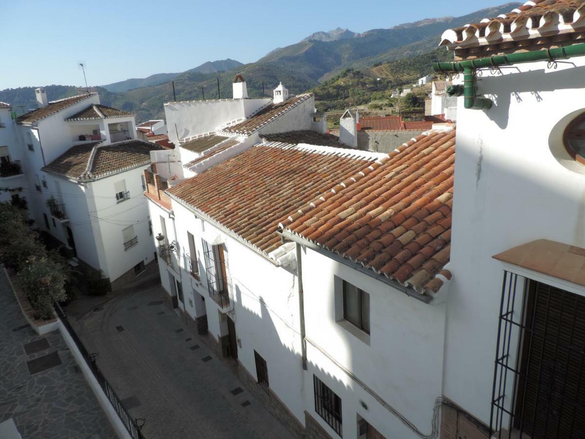 Casa Las Tres Conchas Yunquera Exterior photo